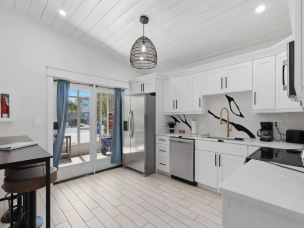 Premier Vacation Rental Near Gulf Beaches - 4-Bedroom Home in Bradenton Beach